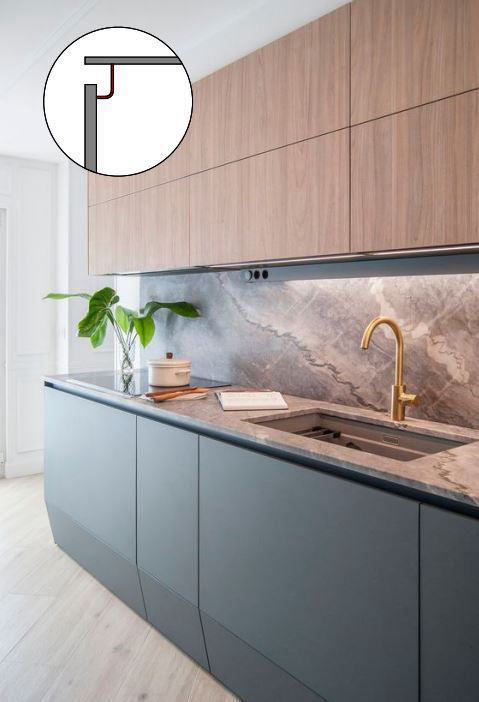 miaje cocina moderna con gola lacado gris oscuro y mueble alto acabado madera