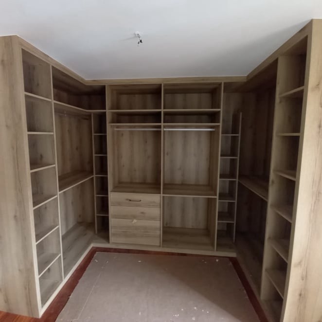 armario vestidor a medida abierto madera